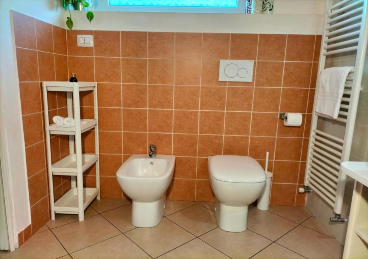 Appartamento Casa Laura Magliano Alfieri Esterno foto